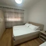 Lenci's * Berat